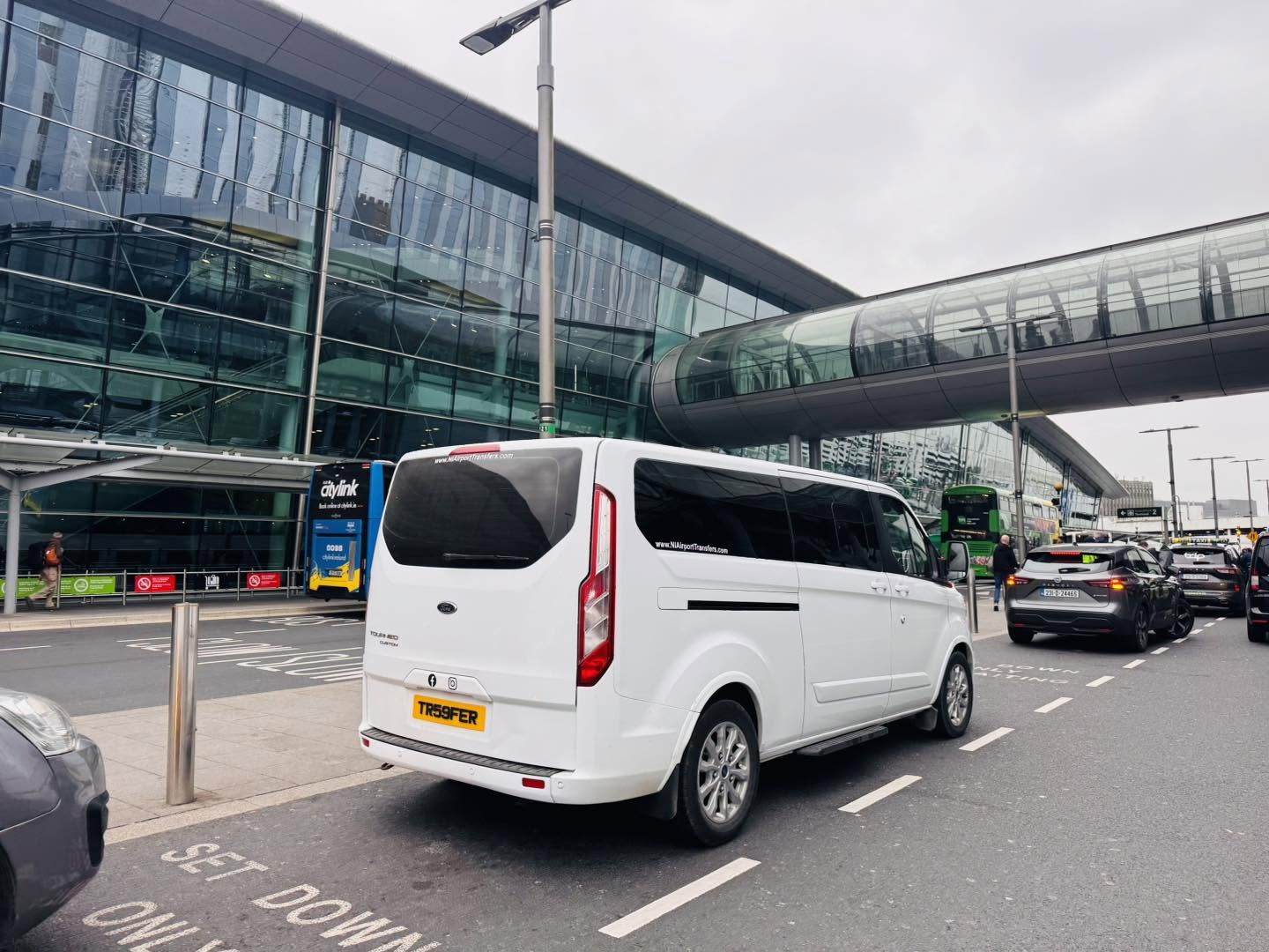 Bangor Airport Transfers NI Airport Transfers Ford Tourneo Custom